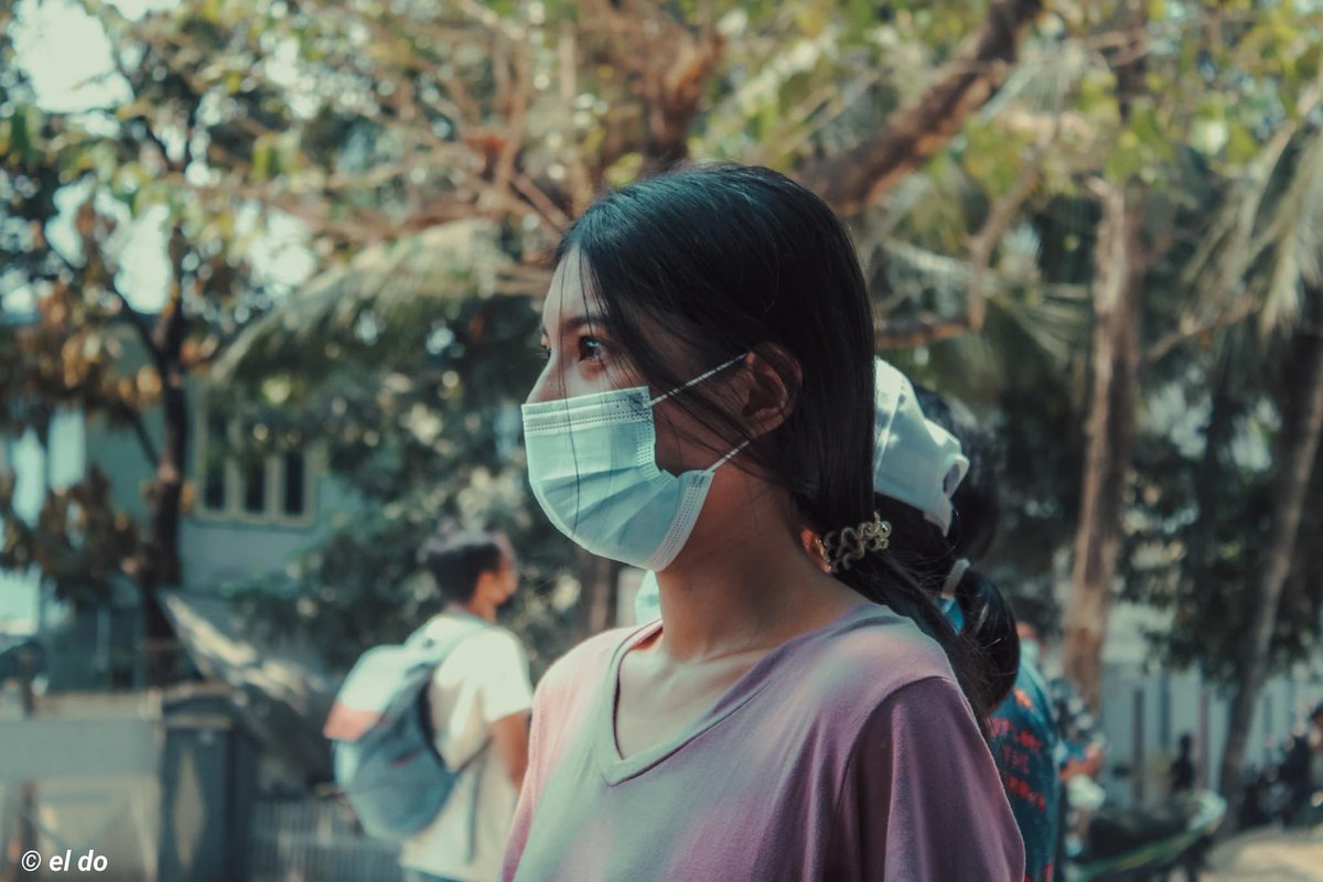 maytoekhine's tweet image. We see people dying infront of us everyday yet there’s nothing we can do to help. Children at home waiting for their parents to come home w/o knowing they never will again. We’re losing our loved ones everyday. How many more lives till justice prevails #WhatsHappeningInMyanmar