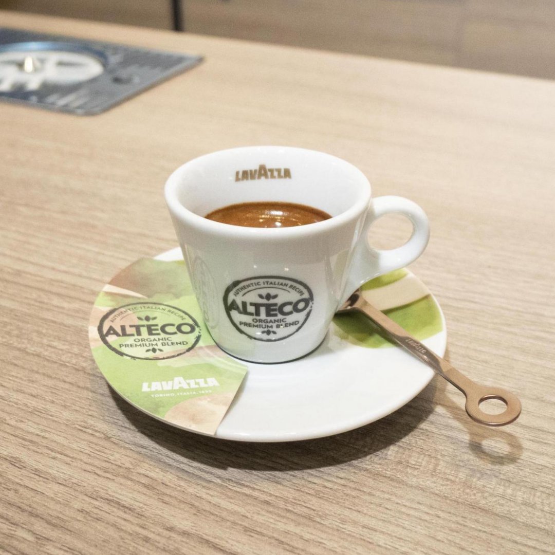 Eurocoffee UAE on Twitter: "What's our favourite coffee this week? Alteco Coffee Beans are an organic premium blend made from an authentic italian recipe. #Lavazza #Coffee #Eurocoffee #CoffeeBeans https://t.co/FnqPpdKku1" /
