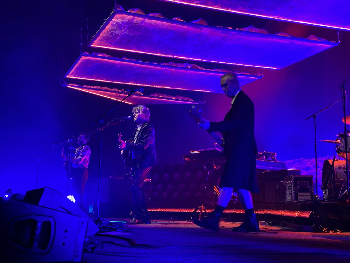 CrowdedHouseHQ's tweet photo. NZ Arena Tour Day 1, Christchurch. https://t.co/qnjuA3Ry0V