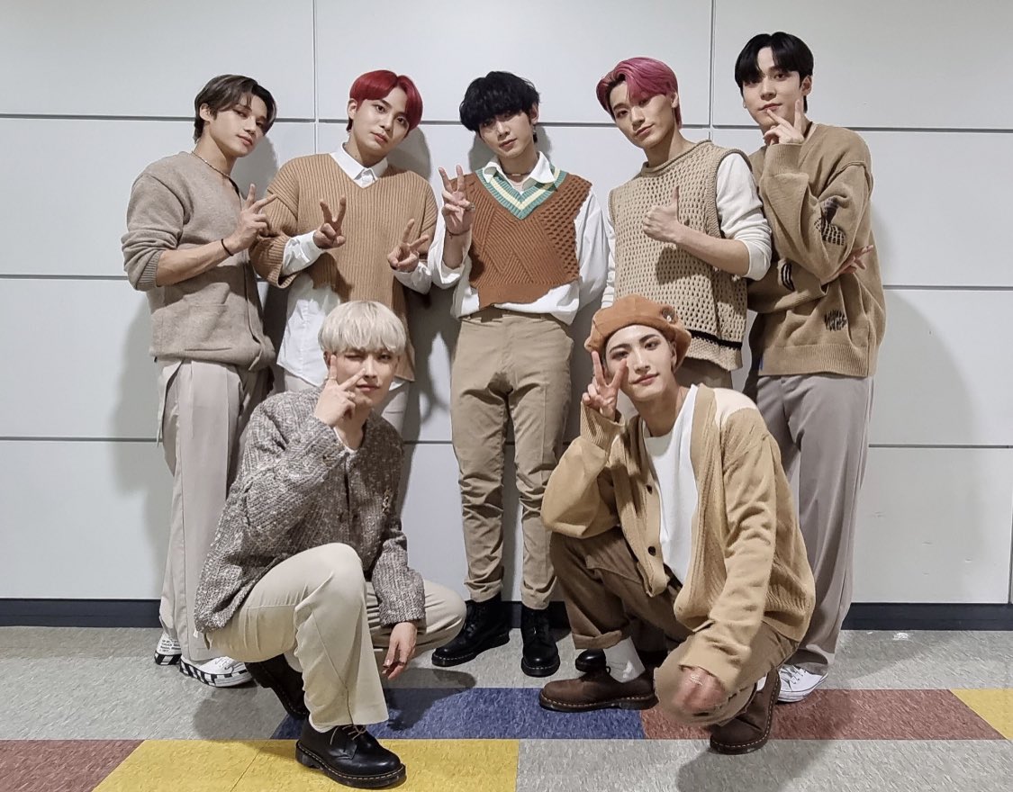 اللي يشوفهم حلوين يحط لايك

#المتنمر_عبدالاله_المدني