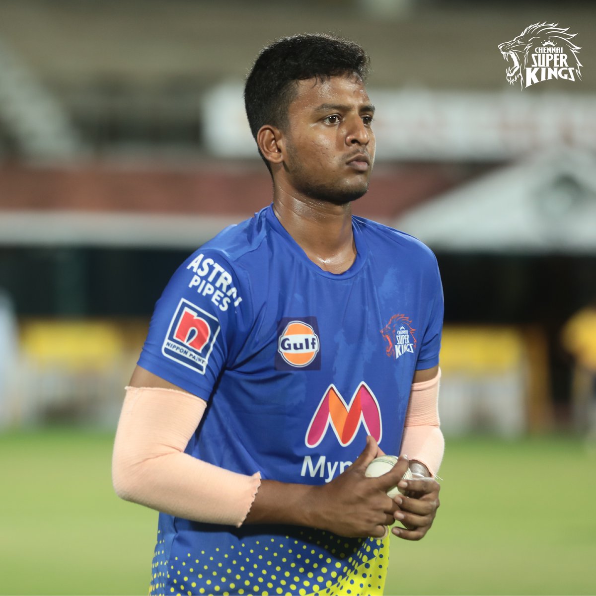 Bowl us over with #Yellove, new lion Bhagath!! #WhistlePodu 💛🦁