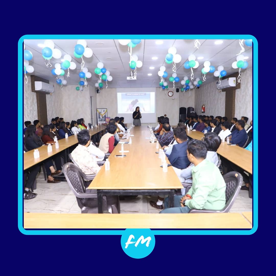 forum_marfatia's tweet photo. Showed them magic of Digitisation 👩💻
How much important to move all business in Digital way & how magically it shows results to us.
#digitalmarketing #localbusiness #digitalmarketingskills2021 #socialmediamarketing #businessonsocialmedia #digitalisfuture #godigitalwithforum https://t.co/FAdmzapwqX