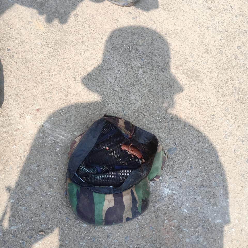 📍 Bago 
Another one got killed with OPEN HEAD GUNSHOT WOUND!
The another injured at OPEN WOUND AT LEG. 
Piece of skull bone is seen in his cap ! 
#WhatsHappeningInMyanmar #Mar11Coup