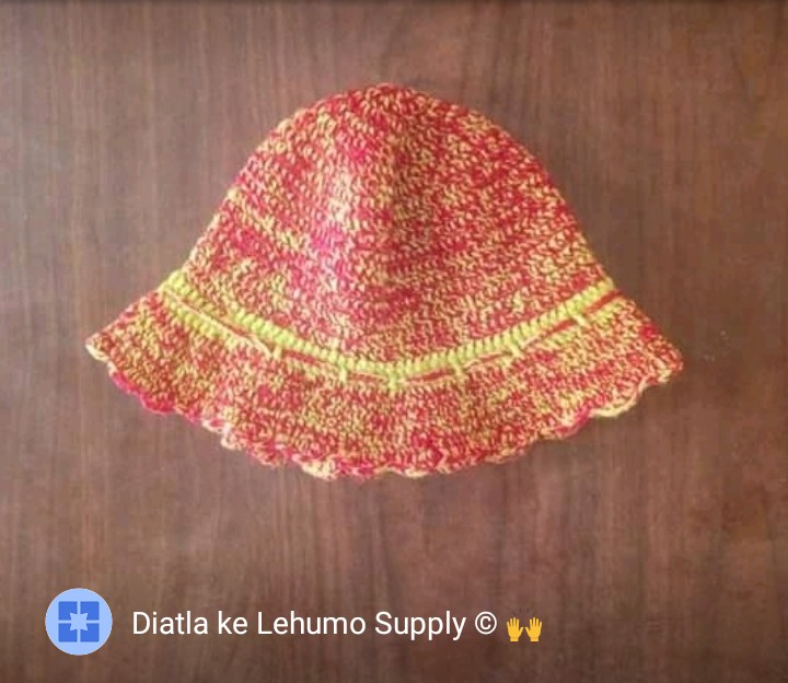Mafosakwena's tweet photo. MIXED COLOURS
Proudly hand-made π hats...
Find yours for only R40 each.
#Colours #Red #White #Yellow #Handsarewealth #Crochethook #Newstyle #Diatlakelehumo #Handmadehats https://t.co/P1HppO8fo7