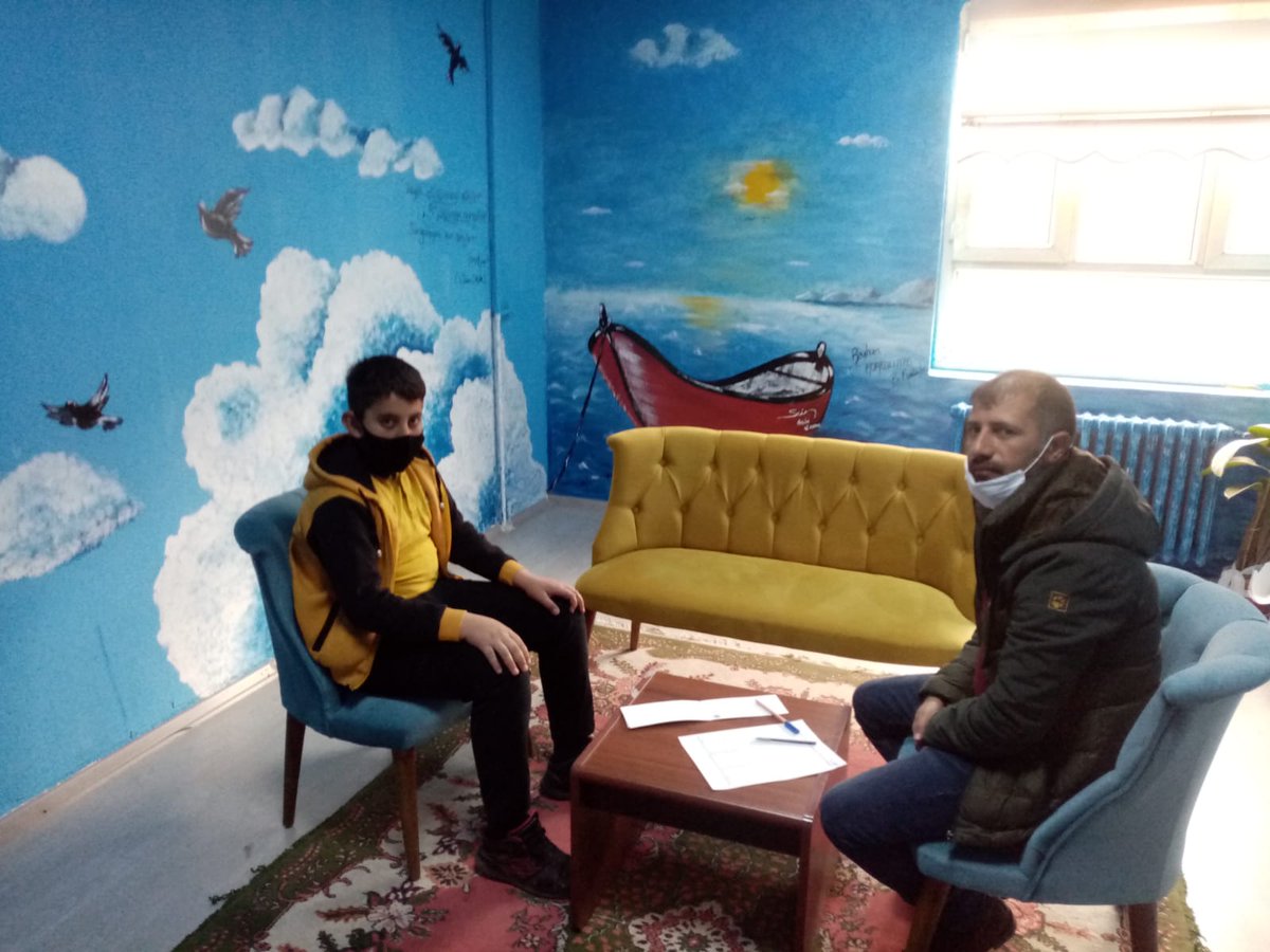 #Evderehberimyanımda projesi kapsamında kurumumuz öğretmeni tarafanından Güveçli Ortaokulunda
Sınav kaygısı ve başetme yöntemleri ile Motivasyon konularında çalışmalar yapıldı <a href="/bingolmem/">Bingöl MEM</a> <a href="/RahmiGuney/">Rahmi GÜNEY</a> <a href="/yusuf_tokus/">Yusuf TOKUŞ</a> <a href="/arge_mem/">Bingöl Mem Arge</a> @ademalp12