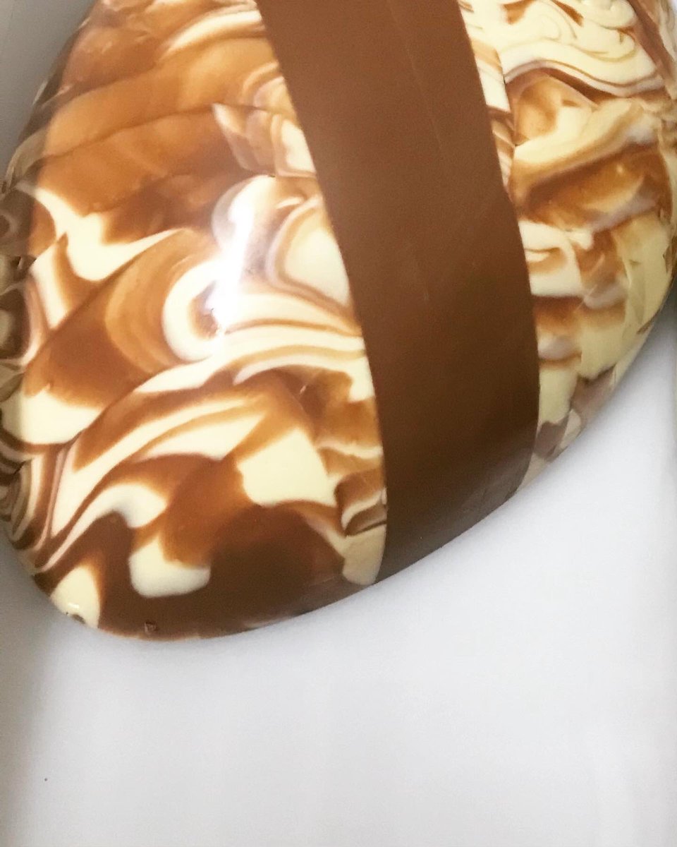 SoniaBalacchi's tweet photo. #workinprogress #buongiornoconilsorriso 😄
Ad ognuno di voi il suo uovo personalizzato firmato SB
PER INFO scrivetemi
#soniabalacchi #homerestaurant #ladolcevita #pasqua2021 #pastryqueen #uovapersonalizzate #rimini
Partners🙏 @iegexpo @sigeprimini @valrhona_italia @martellato_srl https://t.co/Lbkbo6hxmo