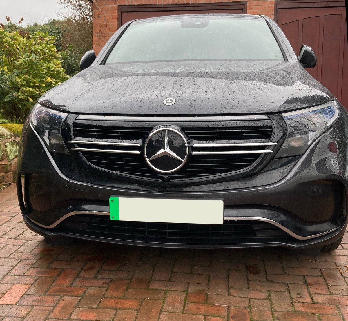 AVC_Leasing's tweet photo. We are delighted to have delivered this STUNNING #Mercedes #EQC #AMGLine #EV #SUV for @swhealthcarewrc 

Check out our #facebook page to see the glowing #testimonial from the company's CEO!

Click to quote or call 01902 353393
https://t.co/cRHPwjT0Ac

#TwitterCarClub #Lease https://t.co/iKg5Bh0vBC