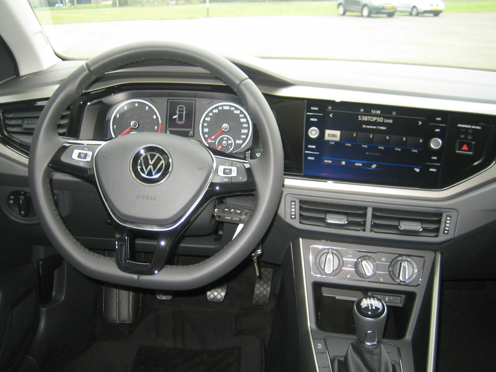 Autoaktief's tweet image. Wij zochten en vonden deze nieuwe VW Polo voor 22.000 euro rijklaar.