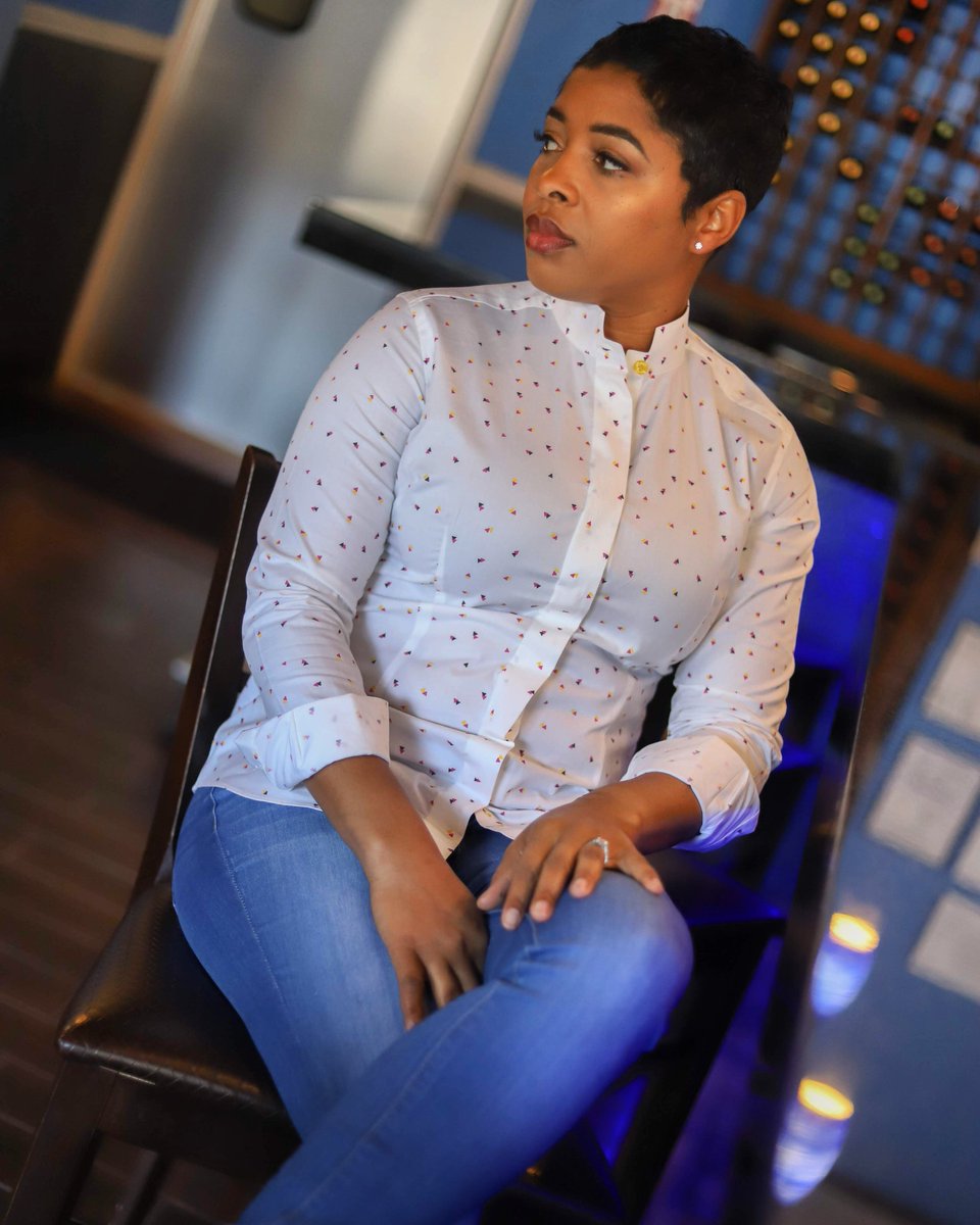Bespokuture's tweet photo. Some days you just need that relaxed Bespokuture look. Feat: handcrafted shirts and jeans for women. https://t.co/VeZ8xZTcRA