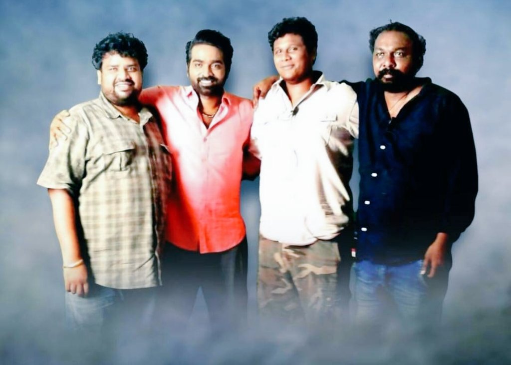 manida0143's tweet photo. #KadhalumKadanthuPogum ♥️
Thanks to dir #NalanKumarasamy ☺️
@MadonnaSebast14 @icvkumar @Music_Santhosh @dineshkrishnanb @StudioGreen2 @KiranDrk @thondankani @thilak_ramesh
#5YearsOfKadhalumKadanthuPogum
#5YearsofKaKaPo #vijaysethupathi #makkalselvan https://t.co/NZYnM2AU7F