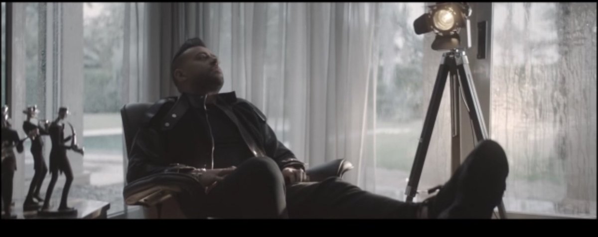 بقول عايش لكن بعده في بُعده بموت