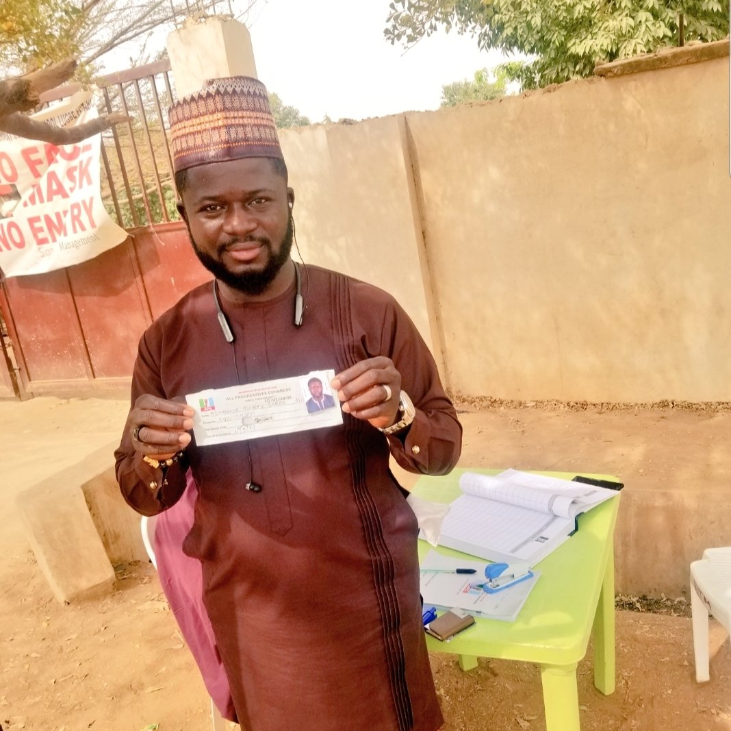 SAsekome's tweet image. Today I took the bold step of joining the progressive family, I say yes to change and I take up the challenge of becoming the change I desire.

Please permit me to take little of your time with this short thread as I try to make you see reasons for my decision.

Thread..

1/2