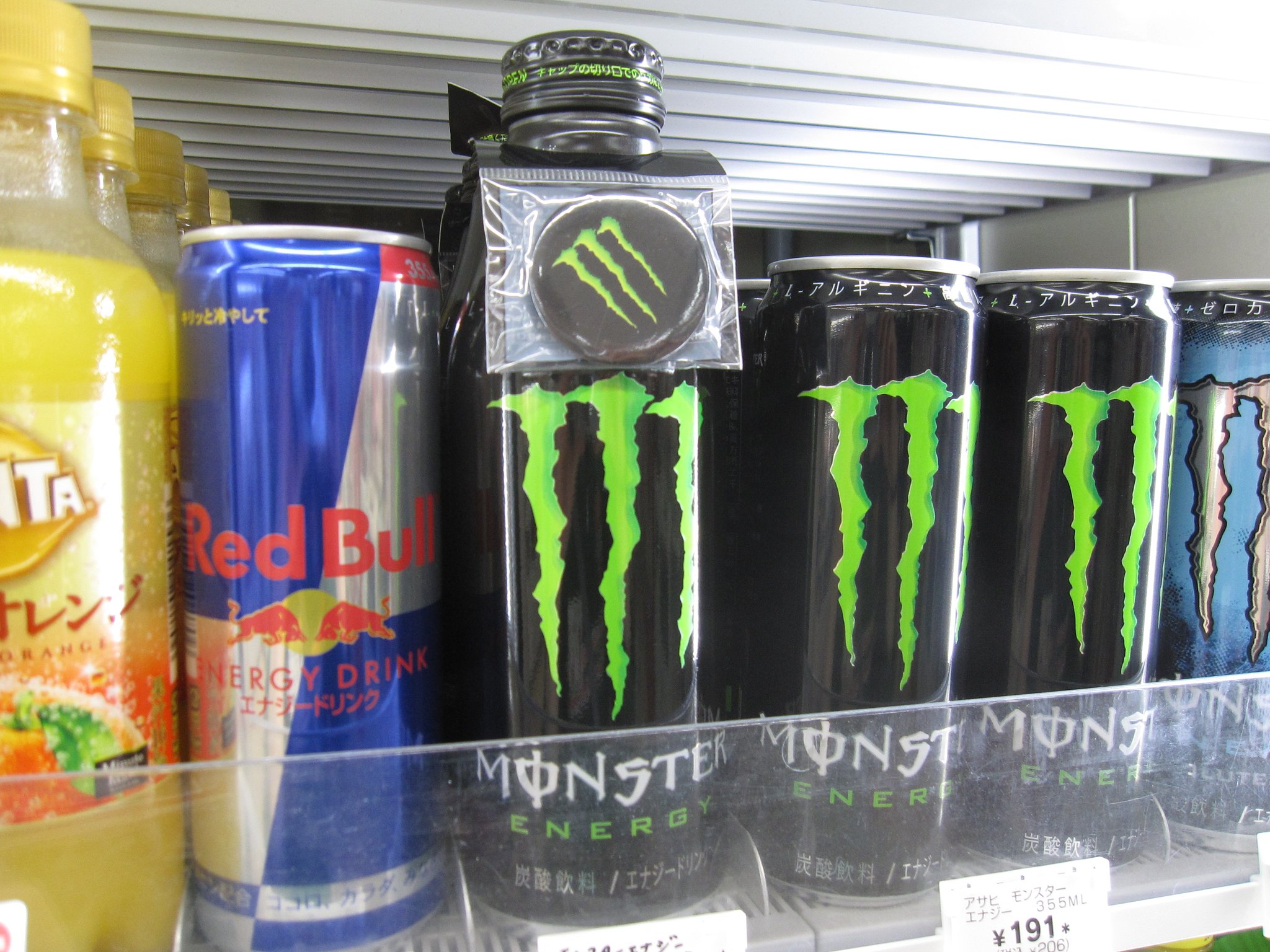 セブン イレブン階上蒼前西7丁目店 モンスターエナジー ボトル缶 セブン イレブン限定 今ならオリジナル缶バッジ付きです エナジーを補給して元気を前借りしましょう T Co Twsckoiqtq T Co R4f14xuh9z Twitter