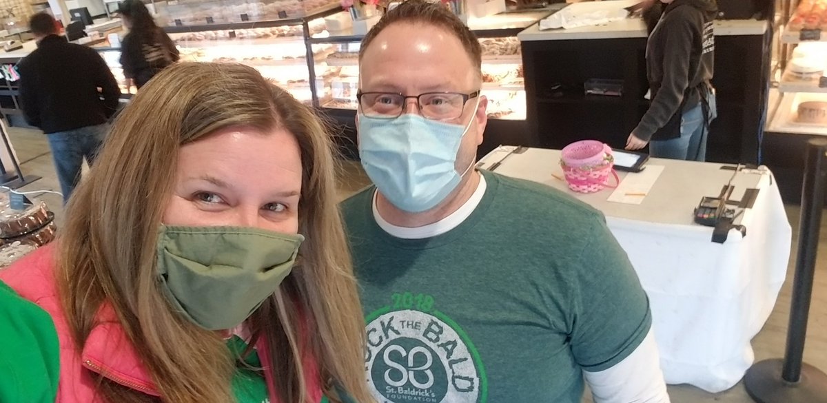 mpdcarr's tweet image. Was happy to run into Frank Kowalik today at my 7am Bakery run! Treats for #d230saysomething week and @Charging4ward Social Work Week from us!! And both in green for this exciting Theme Thursday!