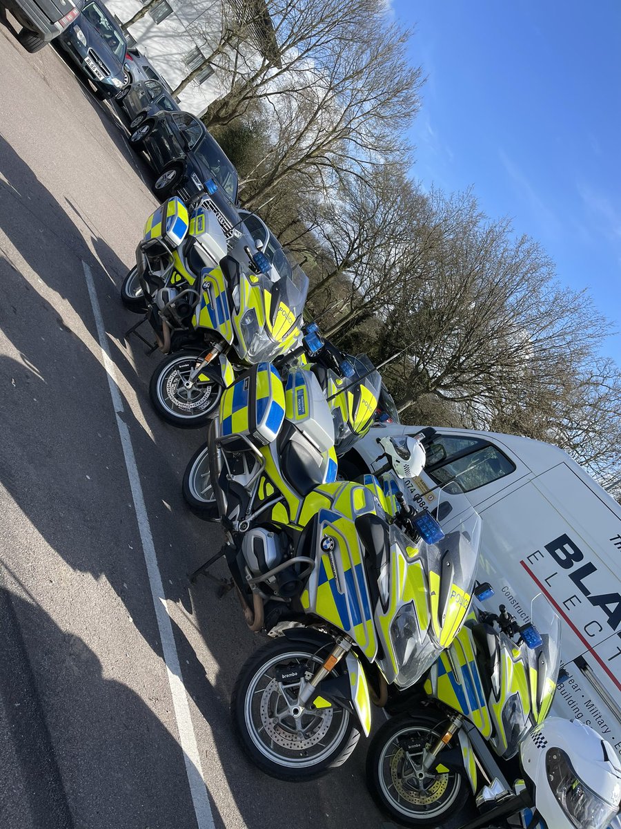TDPRatGirl's tweet photo. They let us out 👍🏼 such a nice day for it #motorcycletraining #rt1200 ✊🏼 #lovemyjob https://t.co/bHtrUQ9MaM