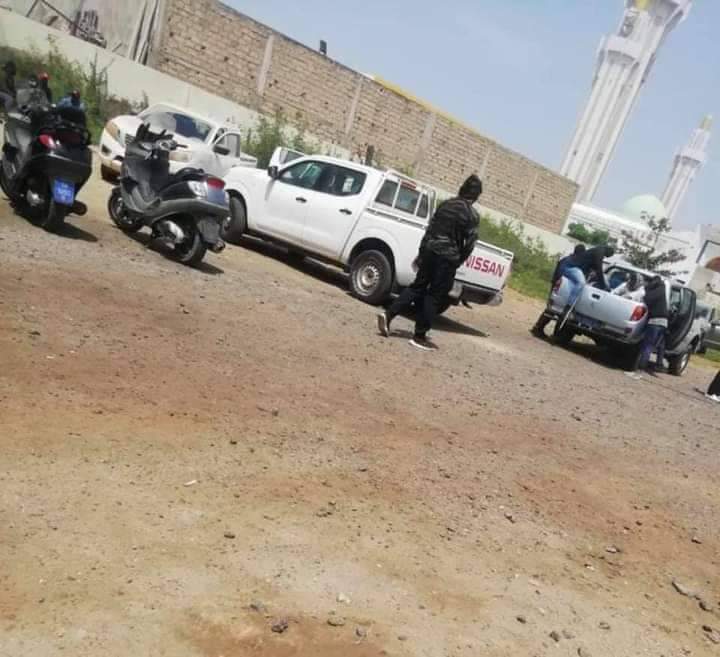 BarthelemyDias1's tweet photo. J'INSISTE, PERSISTE ET SIGNE!!!
LA DIRECTION DU PARTI SOCIALISTE (P.S) A CAUTIONNÉ LE RECRUTEMENT, L'ARMEMENT ET LE DÉPLOIEMENT DE NERVIS QUI ONT OCCASIONNÉ LA MORT DE CITOYENS SENEGALAIS....
NO COMMENT...
#Senegal 
#FreeSenegal 
#kebetu 
#marchons_vers_l_essentiel https://t.co/GRJAJva3pv