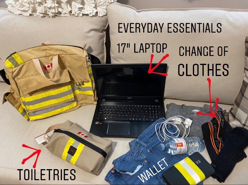 PastIntoNew's tweet image. Day 4 “What Fits” is our laptop bag. #laptopbag #firegearbags #firefighters #pastintonew