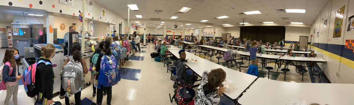 diane_dparr's tweet photo. Pancakes with Principals this morning!!:):) @CFESmustangs #somuchfun #cfesrocks https://t.co/QqkD99dQuH