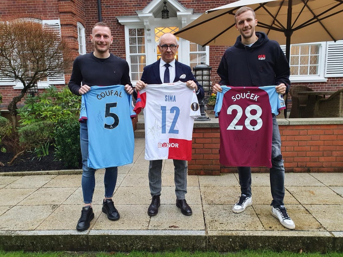 slavia_eng's tweet photo. West Ham United, Slavia Prague and the Embassy of the Czech Republic in London have teamed up to raise funds for the treatment of courageous young Hammer Isla Caton. 🤝

JOIN US HERE ➡️ https://t.co/fqm4SYeNPv https://t.co/azA2O5xAWG