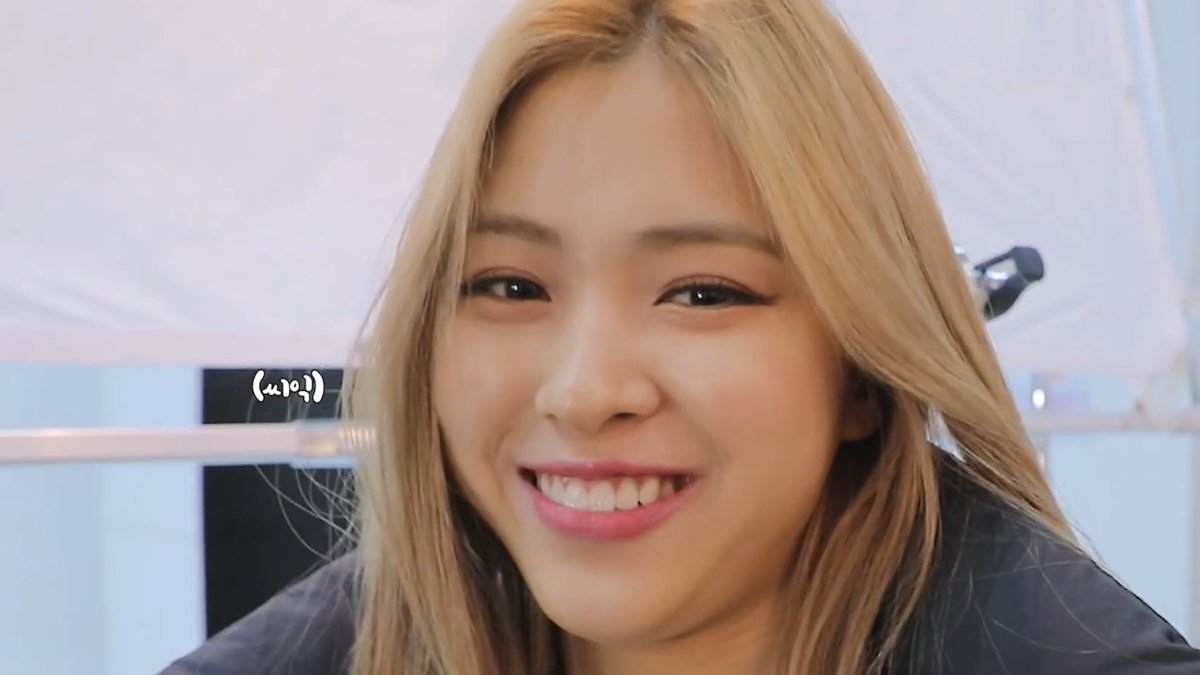 archiveryujin's tweet photo. she is the prettiest https://t.co/qzvY0RTLYO