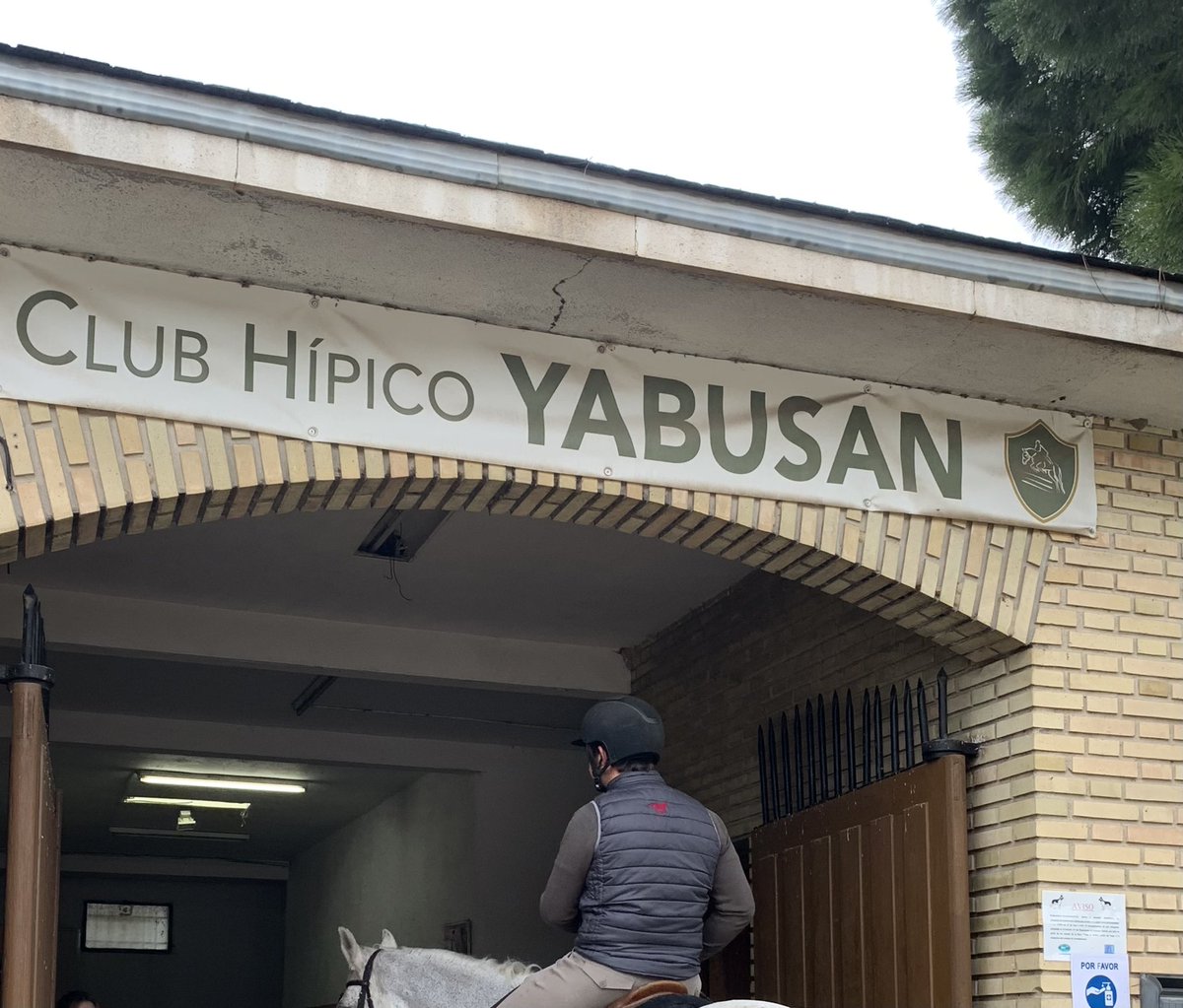 HugoVBustos's tweet photo. Ayer, 6° aniversario Club Hípico Yabusan https://t.co/iTkEp4SISK