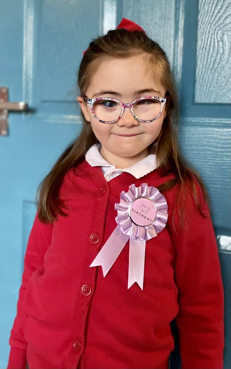 Rachel_mum2_3's tweet photo. Our super sassy, independent, funny, kind little girl is growing up! 6 today 🎉 https://t.co/dxekxpWczF