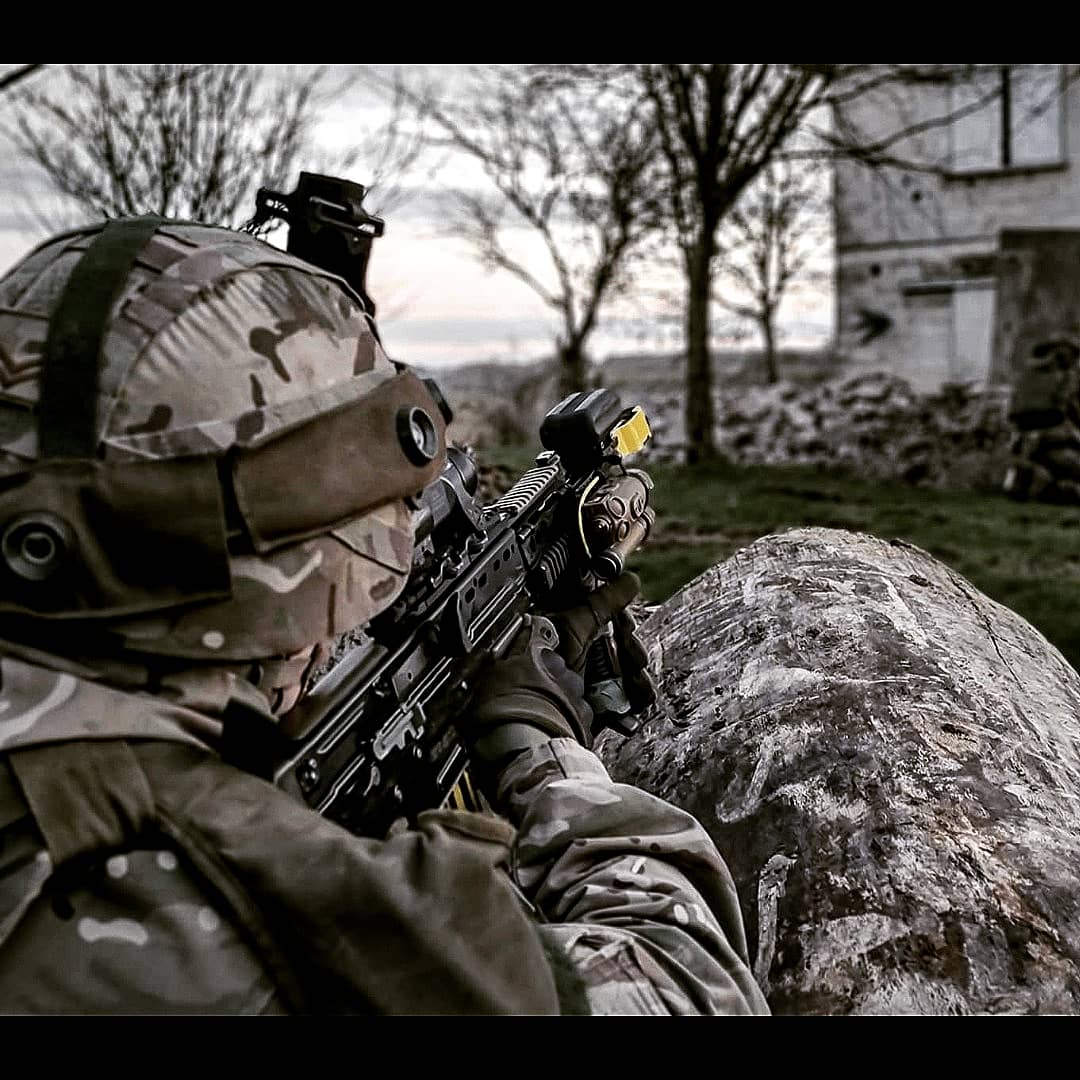 Urban Operators Instructors Course culminates with a combined arms exercise. Using heavy armour and infantry to clear built up areas with mutual support. #infantry #armour #tanks #cqb