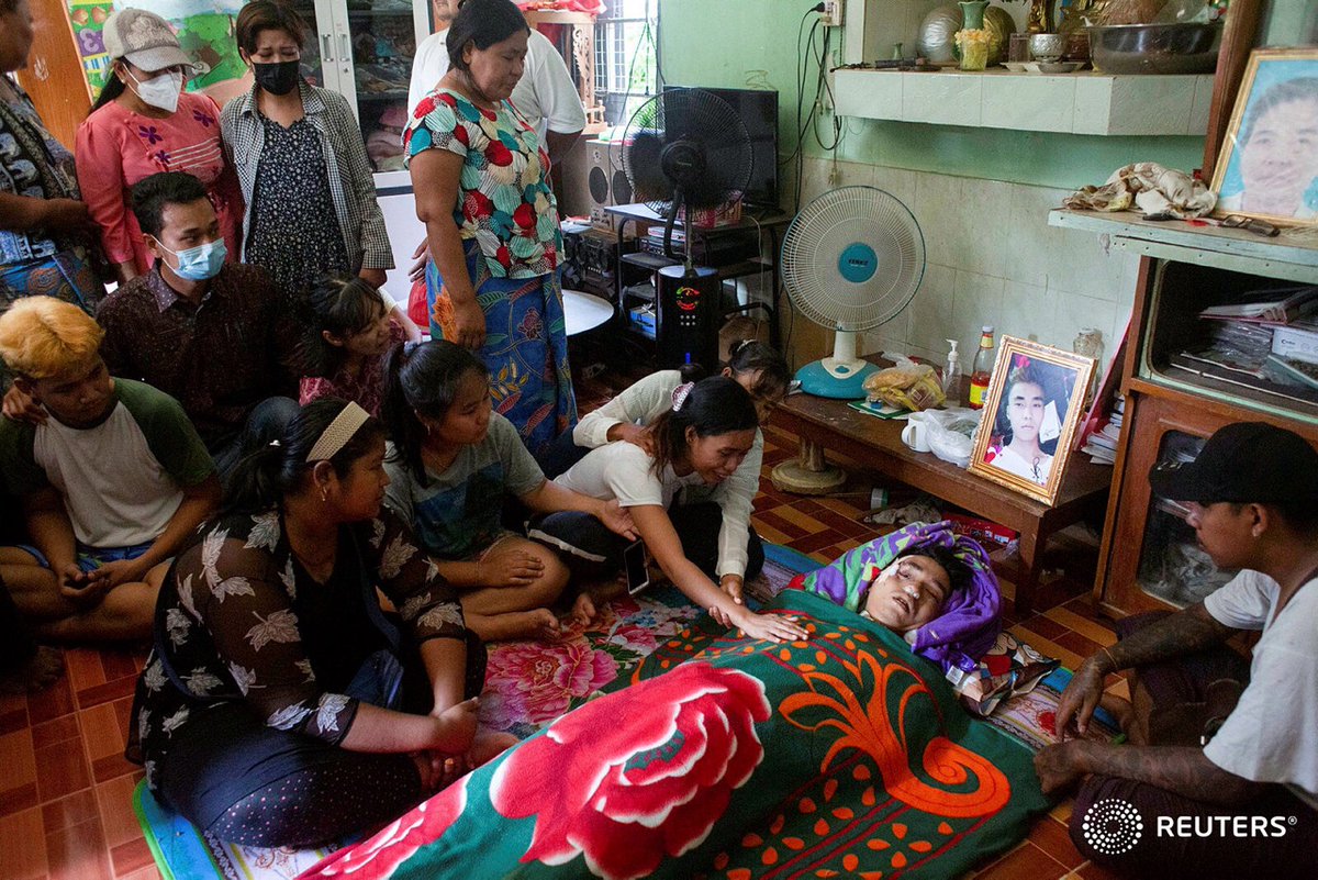 Seven people were killed when security forces opened fire on anti-junta protests in Myanmar on Thursday, witnesses and local media said. Story here >  reut.rs/3qAEySB 
#WhatsHappeningInMyanmar