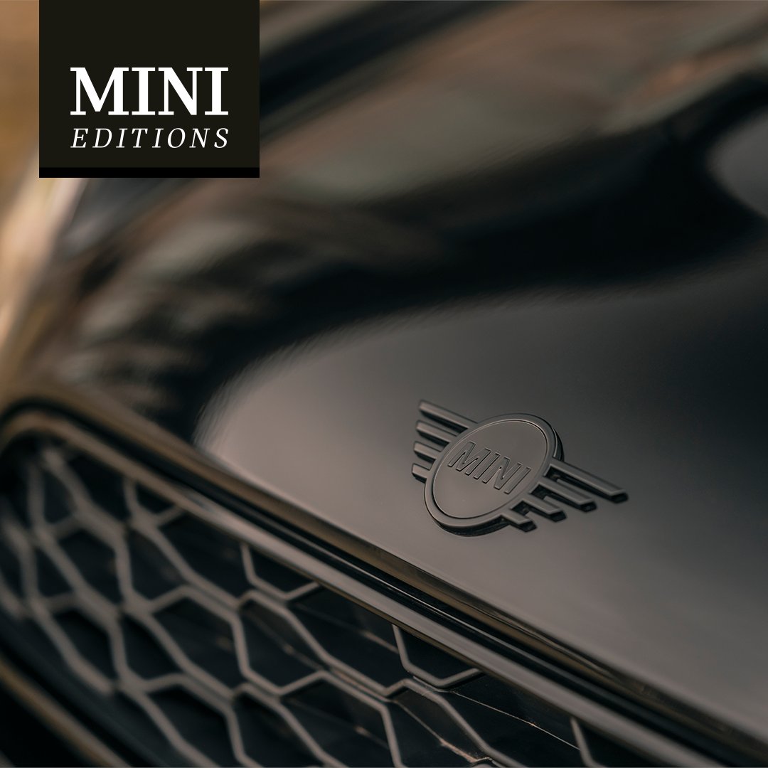 MINIUK's tweet image. Take a closer look. There’s more to discover than meets the eye. The MINI Shadow Edition isn&apos;t just black. It&apos;s metallic, glossy and monochromatic. A midnight black sky with a silver lining.  Are you ready to enjoy the finer details? bit.ly/2Z0avbx #MINI #ShadowEdition