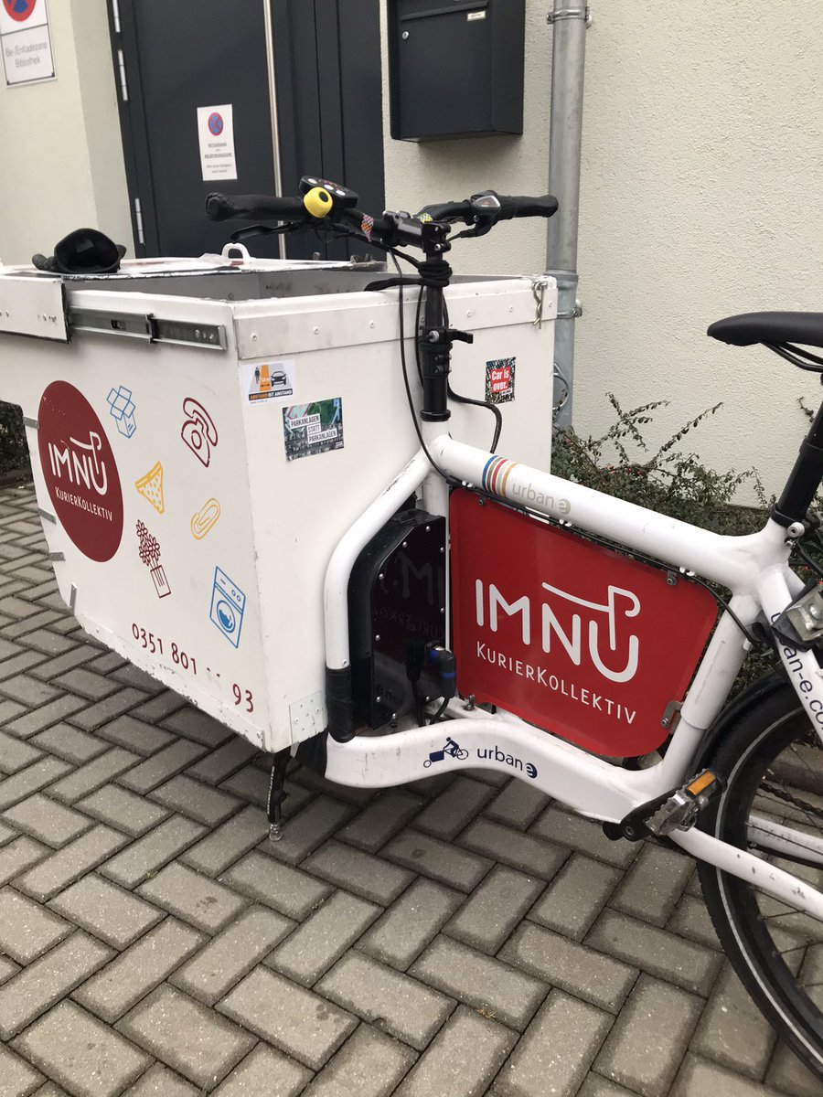 Heute fürs #kollektiv #ImNuFahrradkurier #dresden unterwegs mit dem #lastenrad

Parkanlagen statt Parkanlagen