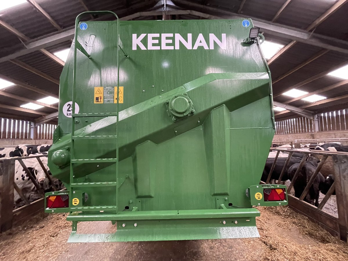 Butson12's tweet photo. A rainy day in #Cornwall commissioning a @KEENANsystem MechFiber380 with @TimKneale and Tom Wills https://t.co/1IIJCsC0IE