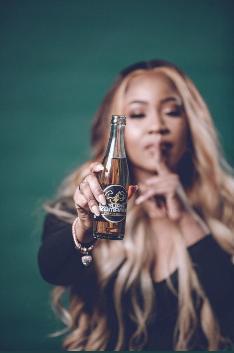 Nezr1's tweet photo. Who is fine like this in an ad biko? Na to drink then lick the poster na 🥵#FireOnErica #FireOnWithSupaKomando #SupaKomando https://t.co/p3ZUjrGKiu