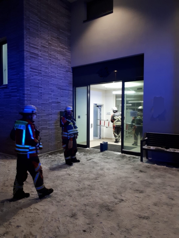 wwwFEUERWEHRde's tweet photo. #Feuerwehr #Norderstedt #Harksheide
Feuer im Keller
https://t.co/FLMRAVM92i
#EinsatzFW https://t.co/anDZKtkvRa