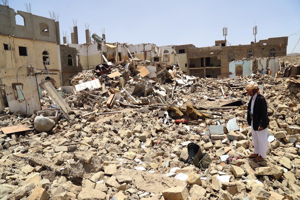DonaldBKipkorir's tweet photo. Yemen, an ancient civilization dating back to 1200BC was in time of Prophet Mohammed (pbuh), the most advanced Kingdom in the Middle East. On 26.3.15, Saudi Arabia with help of US invaded &amp; bombed it to Stone Age bec Houthis, Shiite tribe had come to power. YEMENIS ARE SUFFERING. https://t.co/4J3wbxIdZ0