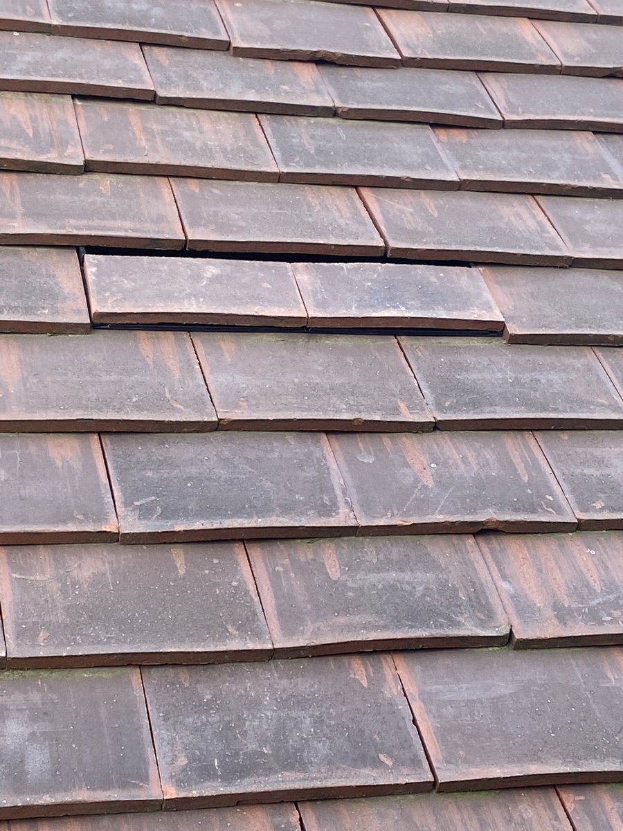 broadway1510's tweet image. Fitting these roof vents today into the garage. Tad breezy but I will cope