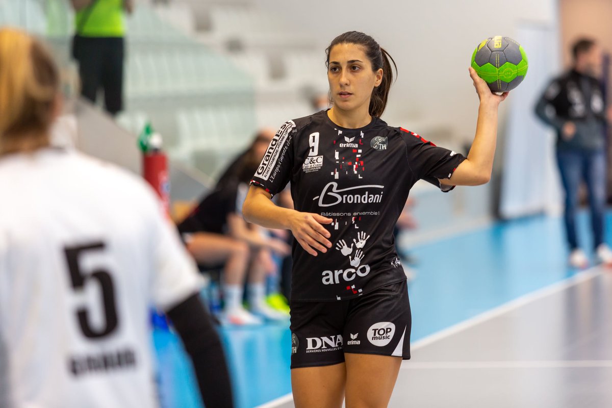 🔁 𝗟𝘂𝗰𝗶𝗮𝗻𝗮 𝗠𝗲𝗻𝗱𝗼𝘇𝗮🇦🇷 s'engage avec le <a href="/MHB33/">Mérignac Handball</a> ! 

➡️ bit.ly/3cAHYjp

📸 <a href="/ath_handball/">PIRATHS Handball</a> 

#LigueButagazEnergie