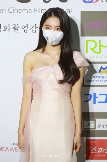 Red carpet #40thGoldenCinemaFilmFestival: #LeeGoEun #KimSungKyu #KimMiKyung #KimSoHye 😍