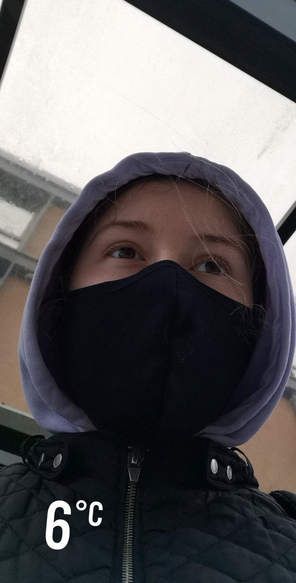 agunn1234's tweet photo. Rain and nice temperatur in town today, guess who forget their umbrella on the bus🙃 https://t.co/aDvA4AX3iL
