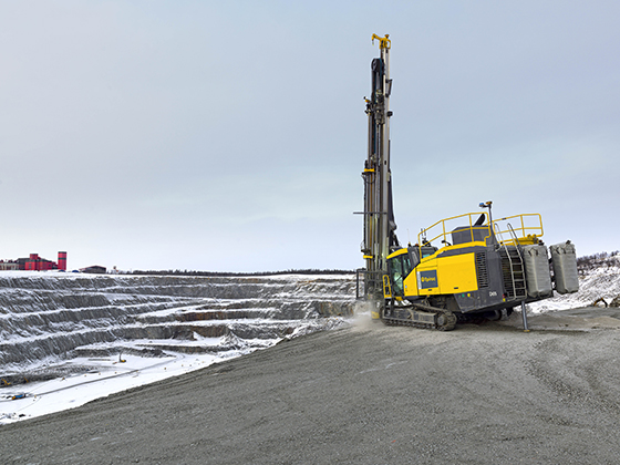im_mining's tweet photo. .@NewmontCorp's #Penasquito #goldmine in Mexico is seeing the sustainability benefits of @epirocgroup's #SmartROCD65 which now has an intelligent fuel saving system emitting less CO2; it is also equipped with #automated #drilling & #rodhandling capability https://t.co/89aev7XZMZ https://t.co/sqx8CeYhdH