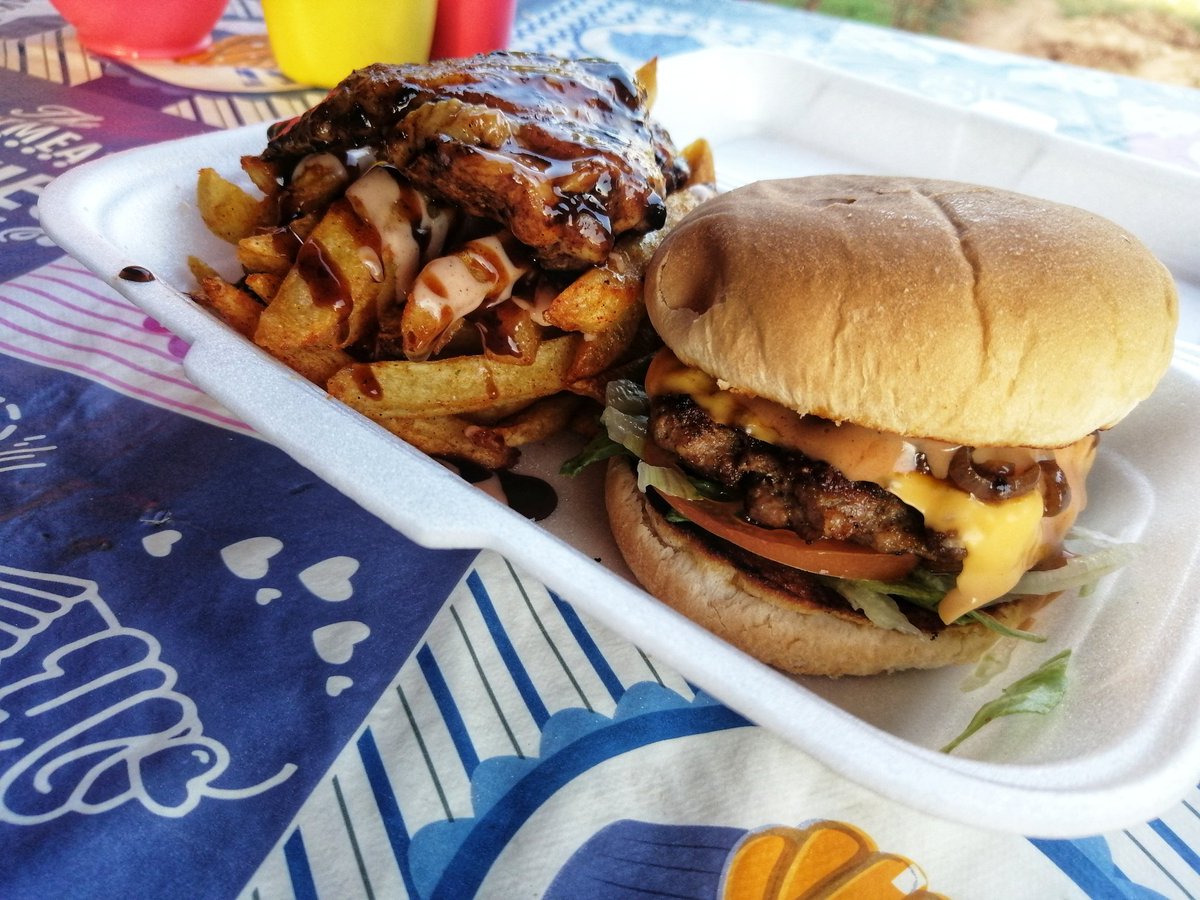 nesh_bites's tweet photo. Order on 0723811508
@nesh_bites
#neshbites
#foodislife #gymforwhat #Thohoyandou #takeout #takeaway #foodie #catering #stew #steak #steakhouse #juicy #tasty #foodie #foodporn #BlackTwitter #blackbusiness #support https://t.co/uIeKzXqiNa