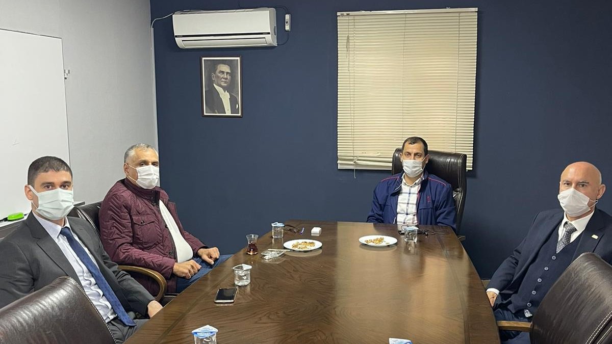 Bşk.<a href="/HikmetCincin/">Hikmet Çinçin</a> ile Genel Sek.@ali_mullaoglu Odamız Meclis Üyesi ve aynı zamanda Antakya OSB Bşk.<a href="/KabaaliTahsin/">Tahsin Kabaali</a>'yi makamında ziyaret ettiler.⤵️
Ziyarette⤵️
⭕️Covid-19 salgınının Üretime negatif etkileri ve
⭕️ AOSB'de bulunan firmaların güncel sorunları ele alındı.