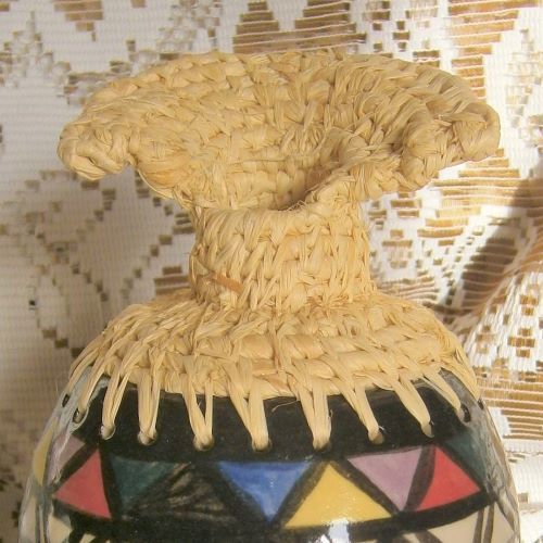 This colourful, 3-legged vase is handmade using ceramic and raffia, with decoration inspired by a style of art of the Ndebele people of South Africa. 

The vase measures 15cm tall and 10cm in diameter. 

thebritishcrafthouse.co.uk/product/cerami…

#elevenseshour #NdebeleTwitter #africaninspiration