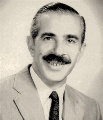 miguelisaok's tweet photo. Hace 45 años un magnicidio enlutaba a #Salta. El secuestro y desaparición del gobernador Miguel #Ragone simbolizan los años de oscuridad.
Fue un hombre bueno, un médico del pueblo y un demócrata.
Un ejemplo a seguir para  una Patria justa y un gobierno al servicio del Pueblo. https://t.co/qDOXLODi5a