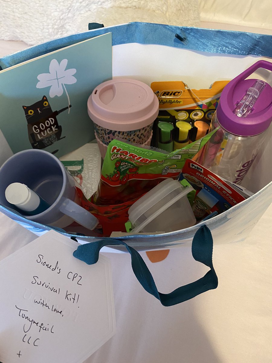 Miss Evans tweet media