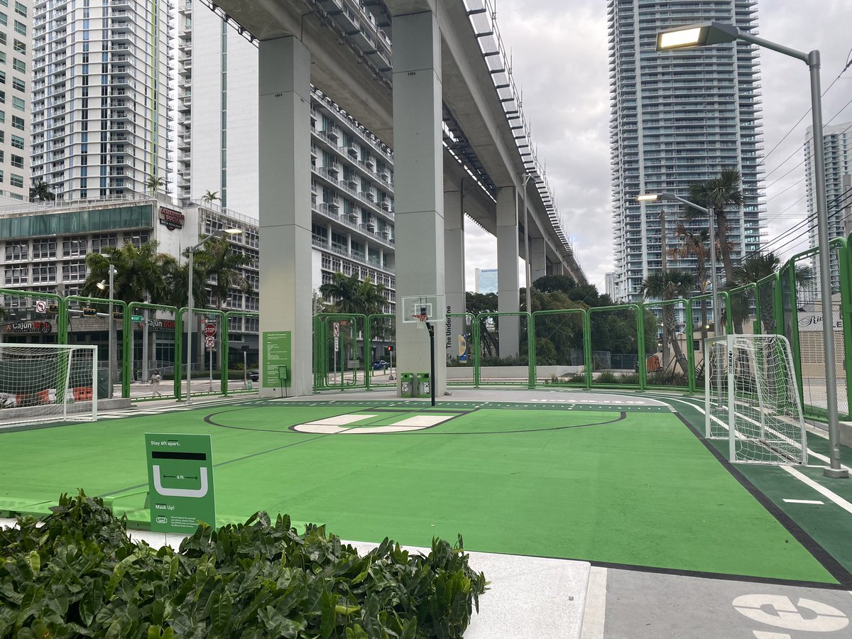 CBoomerVazquez's tweet image. Earlier this week took my morning run to @theunderlinemia - LOVE the landscaping and seating areas but SUPER appreciated “The Gym” outdoor space. I can’t wait to see the path under the #metrorail activated as it continues south along the #SilverBluff neighborhood to #Dadeland.