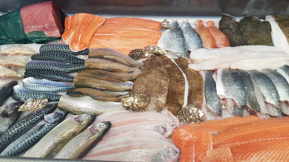 knutsmarket's tweet photo. Good Morning! It's #Friday so we have @ks_catch with us this morning, alongside our other traders. You can text your order through on 07493 212373 for collection (remember they leave around noon) #knutsford #eatfresh #adoptaknutsfordshop https://t.co/TvItrjeqR0