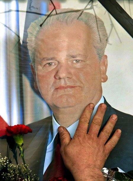15 лет назад в застенках Гаагского трибунала погиб Слободан Милошевич (1941—2006) — государственный и политический деятель Югославии. Президент СРЮ в 1997—2000 гг.