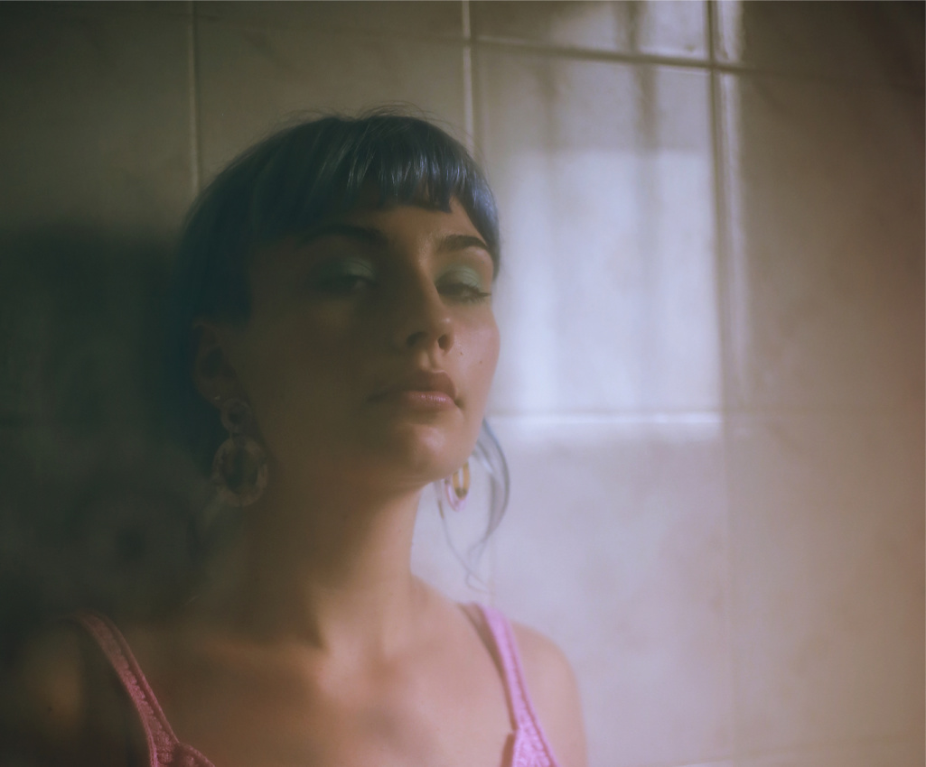 the most radicalist (@tmradicalist) on Twitter photo List Pick: <a href="/chloemaryrodge/">chloe rodgers</a> has followed a remarkable 2020 with her first release of the new year, ‘Coins For Charon’.
themostradicalist.com/article/list-p… List Pick: <a href="/chloemaryrodge/">chloe rodgers</a> has followed a remarkable 2020 with her first release of the new year, ‘Coins For Charon’.
themostradicalist.com/article/list-p…