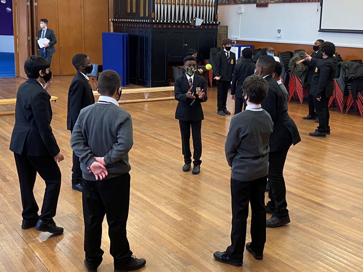 St_Ignatius's tweet photo. Reintegration day, team building session for Year 7! #WorkingTogether #lookatthemgo
@JesuitSchoolsUK https://t.co/NIGaX8IIeh