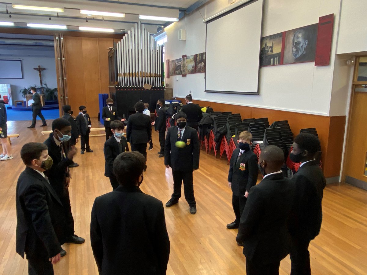 St_Ignatius's tweet photo. Reintegration day, team building session for Year 7! #WorkingTogether #lookatthemgo
@JesuitSchoolsUK https://t.co/NIGaX8IIeh